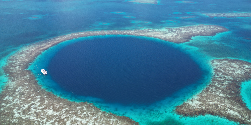 Exploring the Great Blue Hole in Belize